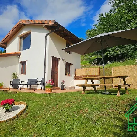 La Casina De Tresvilla Eco-house Holiday home *