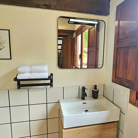 La Casina De Tresvilla Eco-house Hébergement de vacances Bobia de Arriba